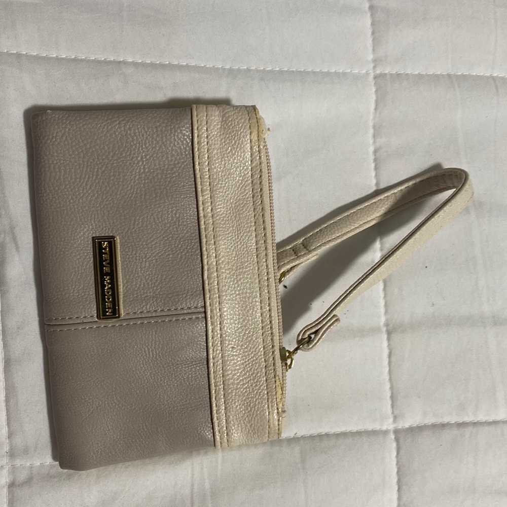 Steve Madden wristlet wallet